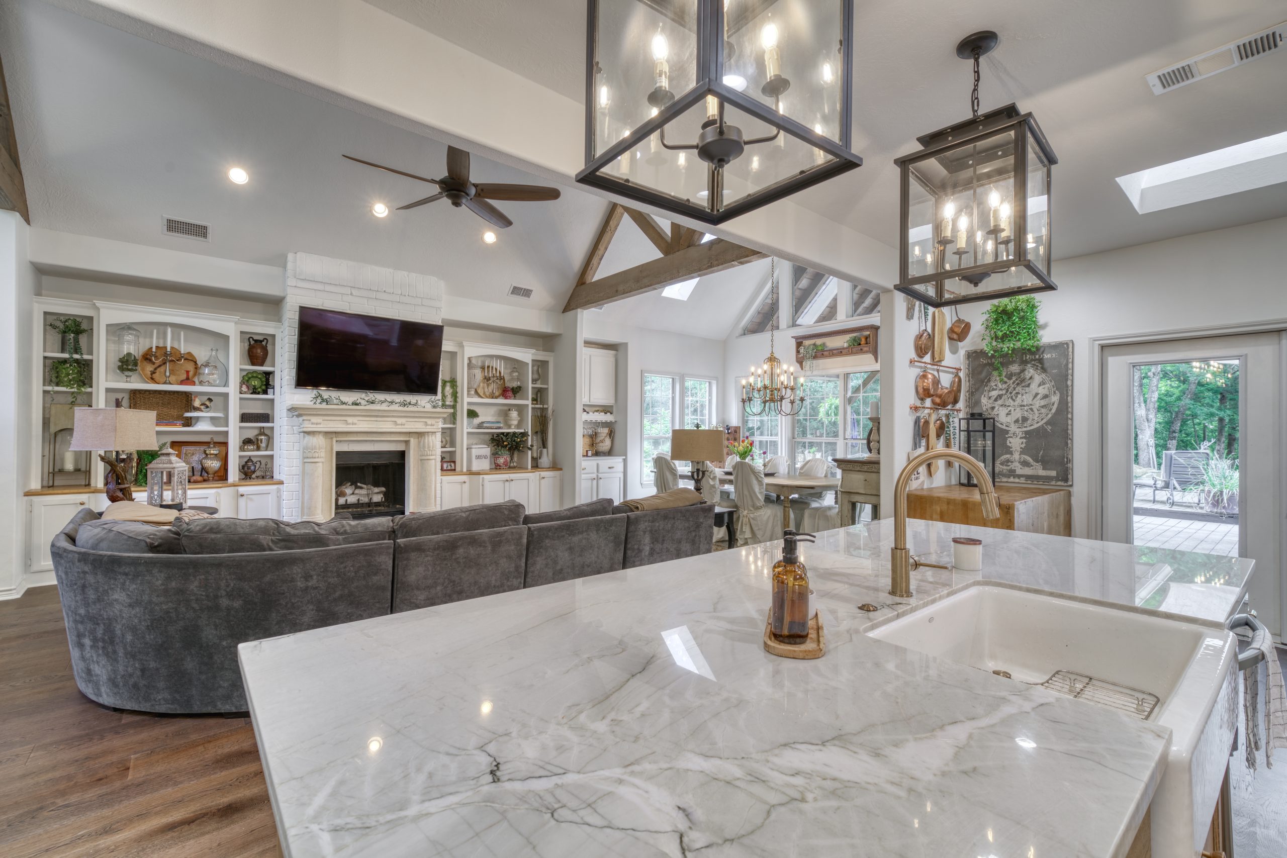 Good Company Construction in Bryan, Texas - Image of a Kitchen with living room